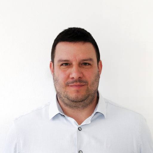 kv-automatika-kft-kapcsolat-vadasz-gergo